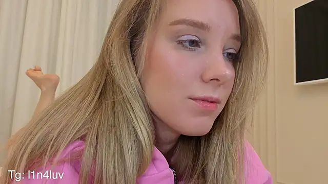 AIicaparkerc online show from 11/24/25, 10:10