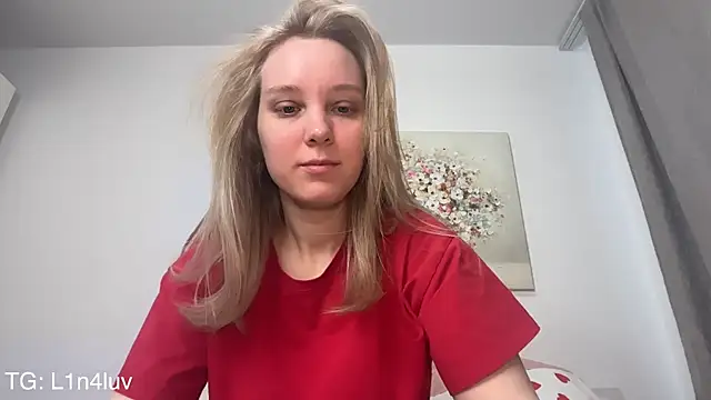 AIicaparkerc online show from 02/10/26, 07:29