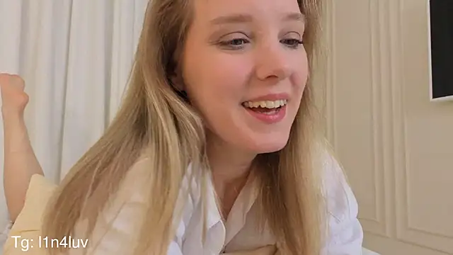 AIicaparkerc online show from 12/15/25, 08:47