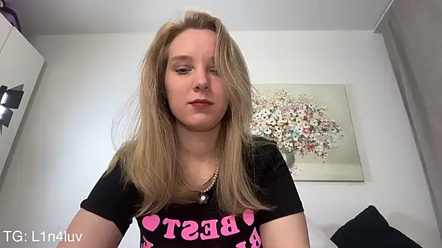 AIicaparkerc online show from 03/02/26, 03:41