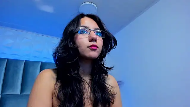 HollyPeach online show from 11/24/25, 07:58