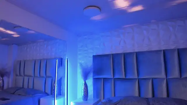 HollyPeach online show from 03/06/26, 07:42