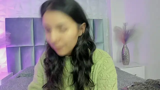 HollyPeach online show from 05/26/26, 08:29