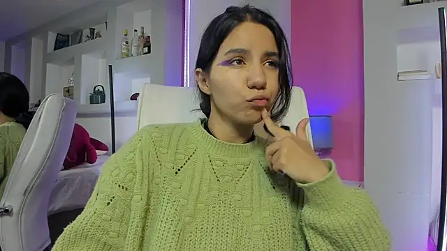 HollyPeach online show from 03/26/26, 07:34