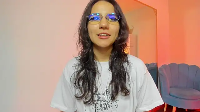 HollyPeach online show from 03/22/26, 05:47