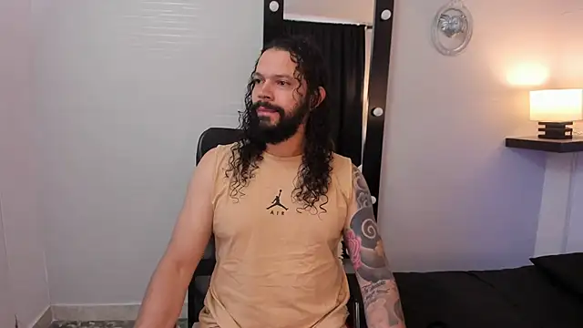 AlukardBig online show from 11/07/25, 01:26