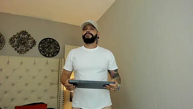 AlukardBig online show from 10/21/25, 08:19