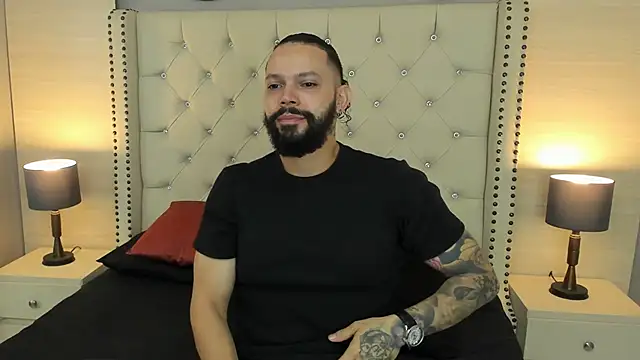 AlukardBig online show from 10/24/25, 01:43