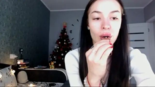 Snapshot of Daphne_Darkthorn chatting on 01/08/26, 06:52 Daphne Darkthorn online show from 01/08/26, 06:52