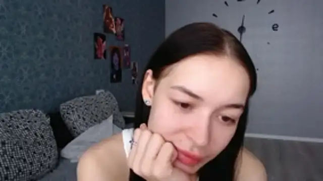 Daphne Darkthorn online show from 11/05/25, 12:30