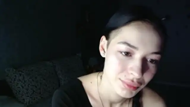 Daphne Darkthorn online show from 11/03/25, 04:17