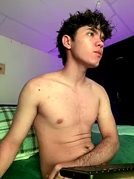 Im Camii online show from 12/14/25, 11:32