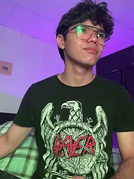 Im Camii online show from 12/22/25, 10:21