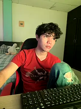 Im Camii online show from 10/30/25, 04:37