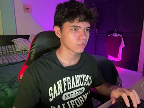 Im Camii online show from 04/15/26, 05:06