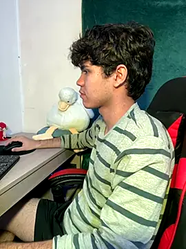 Im Camii online show from 10/13/25, 06:20