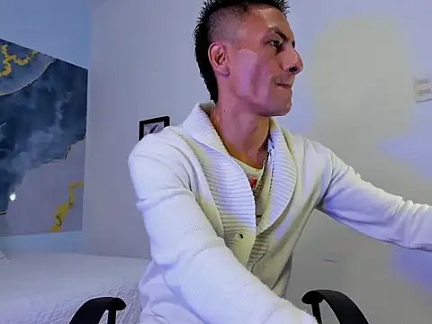 Snapshot of latin_crissex chatting on 10/18/25, 11:56 latin crissex online show from 10/18/25, 11:56