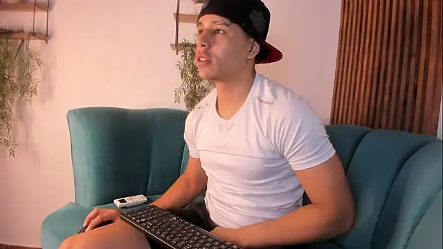 Snapshot of Adrian_Volt chatting on 01/07/26, 08:36 Adrian Volt online show from 01/07/26, 08:36