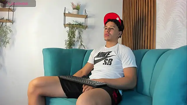 Adrian Volt online show from 12/20/25, 03:20