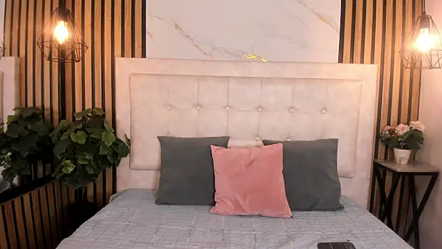 Sassha ferrer online show from 02/15/26, 12:26