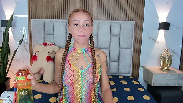 Snapshot of Sassha_ferrer chatting on 12/13/25, 08:04 Sassha ferrer online show from 12/13/25, 08:04