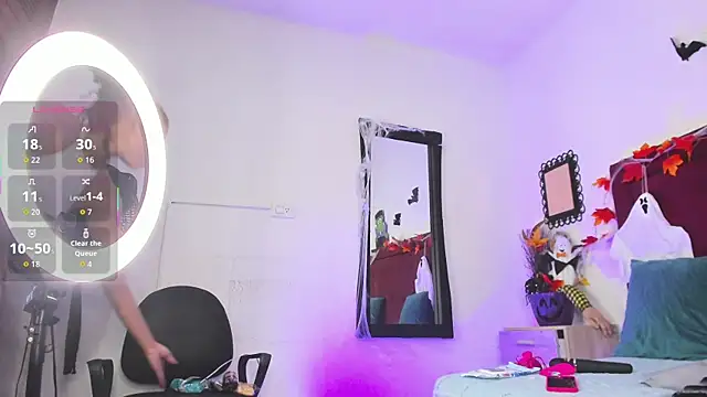 Snapshot of Sassha_ferrer chatting on 10/20/25, 08:31 Sassha ferrer online show from 10/20/25, 08:31