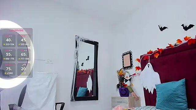 Snapshot of Sassha_ferrer chatting on 10/17/25, 08:43 Sassha ferrer online show from 10/17/25, 08:43