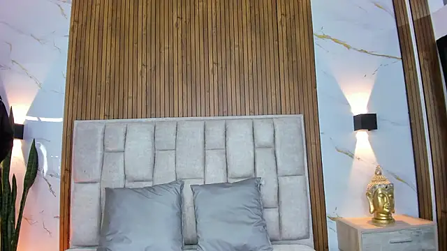 Sassha ferrer online show from 02/02/26, 06:40