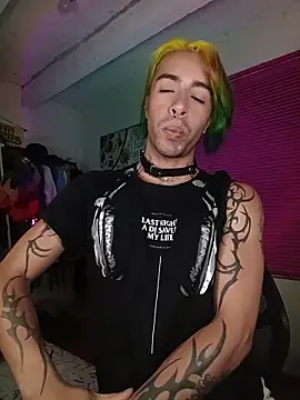 saenzjhonny online show from 10/11/25, 04:13