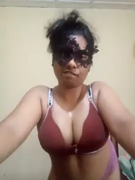 Expose Queen online show from 03/14/26, 06:30