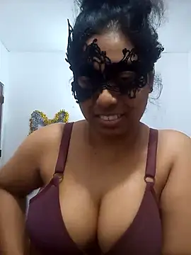 Snapshot of Expose_Queen chatting on 06/25/26, 06:13 Expose Queen online show from 06/25/26, 06:13