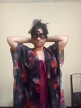 Expose Queen online show from 02/20/26, 07:43