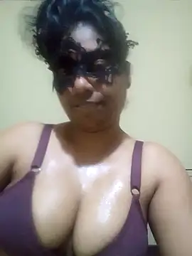 Expose Queen online show from 02/09/26, 05:55