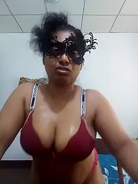 Expose Queen online show from 04/10/26, 05:47