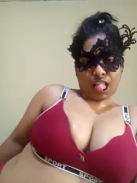 Expose Queen online show from 03/28/26, 09:54