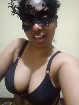 Expose Queen online show from 02/27/26, 06:08