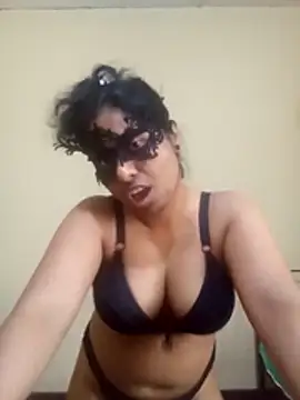 Expose Queen online show from 03/03/26, 06:42