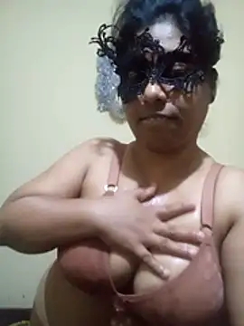 Expose Queen online show from 02/14/26, 06:19