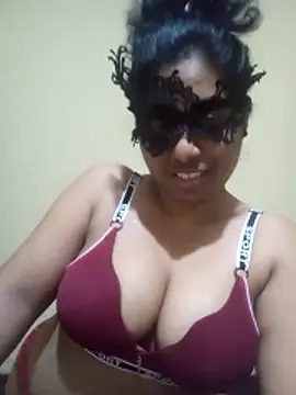 Expose Queen online show from 03/06/26, 06:03