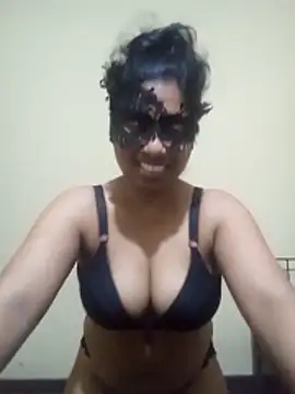 Expose Queen online show from 02/23/26, 05:02