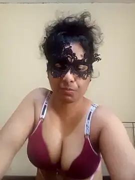 Expose Queen online show from 03/20/26, 05:19