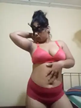 Expose Queen online show from 12/03/25, 11:42