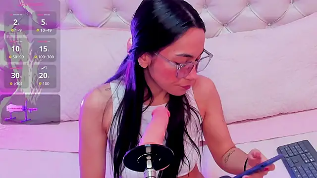 GabbiePrice online show from 10/24/25, 01:54