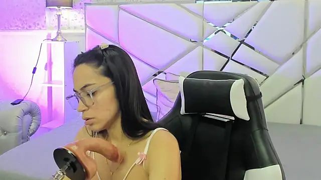 Snapshot of GabbiePrice chatting on 06/15/26, 03:12 GabbiePrice online show from 06/15/26, 03:12