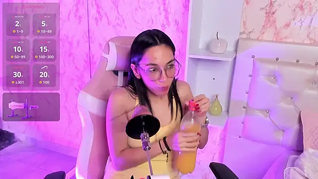 Snapshot of GabbiePrice chatting on 01/09/26, 03:41 GabbiePrice online show from 01/09/26, 03:41