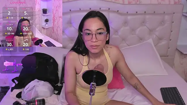 Snapshot of GabbiePrice chatting on 02/05/26, 02:24 GabbiePrice online show from 02/05/26, 02:24