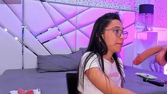 Snapshot of GabbiePrice chatting on 03/01/26, 11:21 GabbiePrice online show from 03/01/26, 11:21