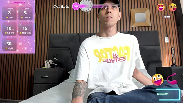 DerryAndIzzy online show from 10/22/25, 04:12