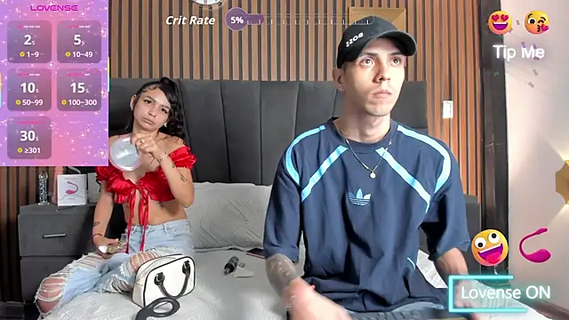 DerryAndIzzy online show from 10/21/25, 04:23