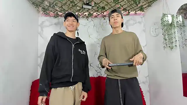 heyy noah11 online show from 05/18/26, 01:05